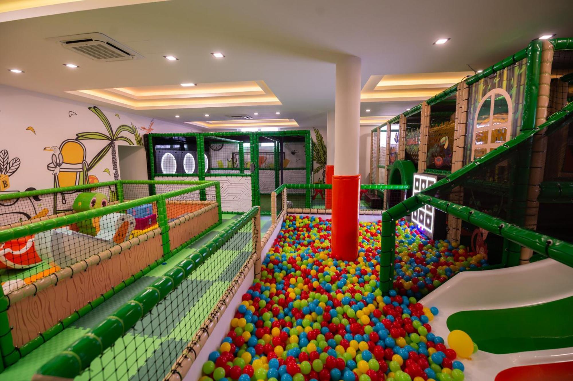 Hotel Nest Bijeljina Luaran gambar