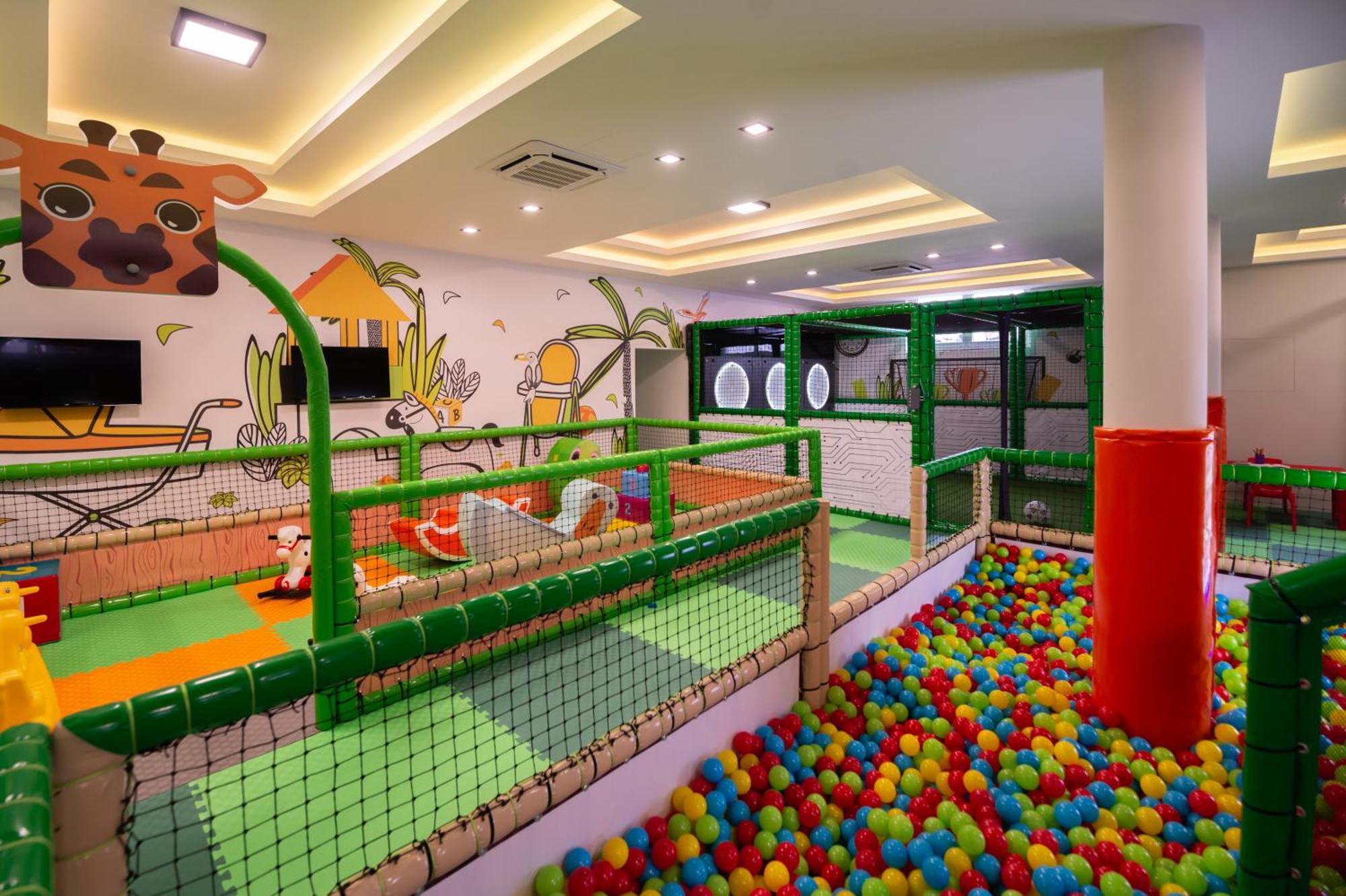 Hotel Nest Bijeljina Luaran gambar