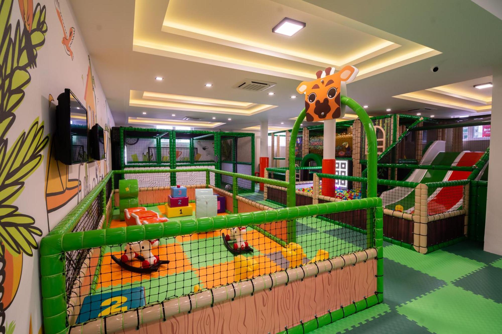 Hotel Nest Bijeljina Luaran gambar