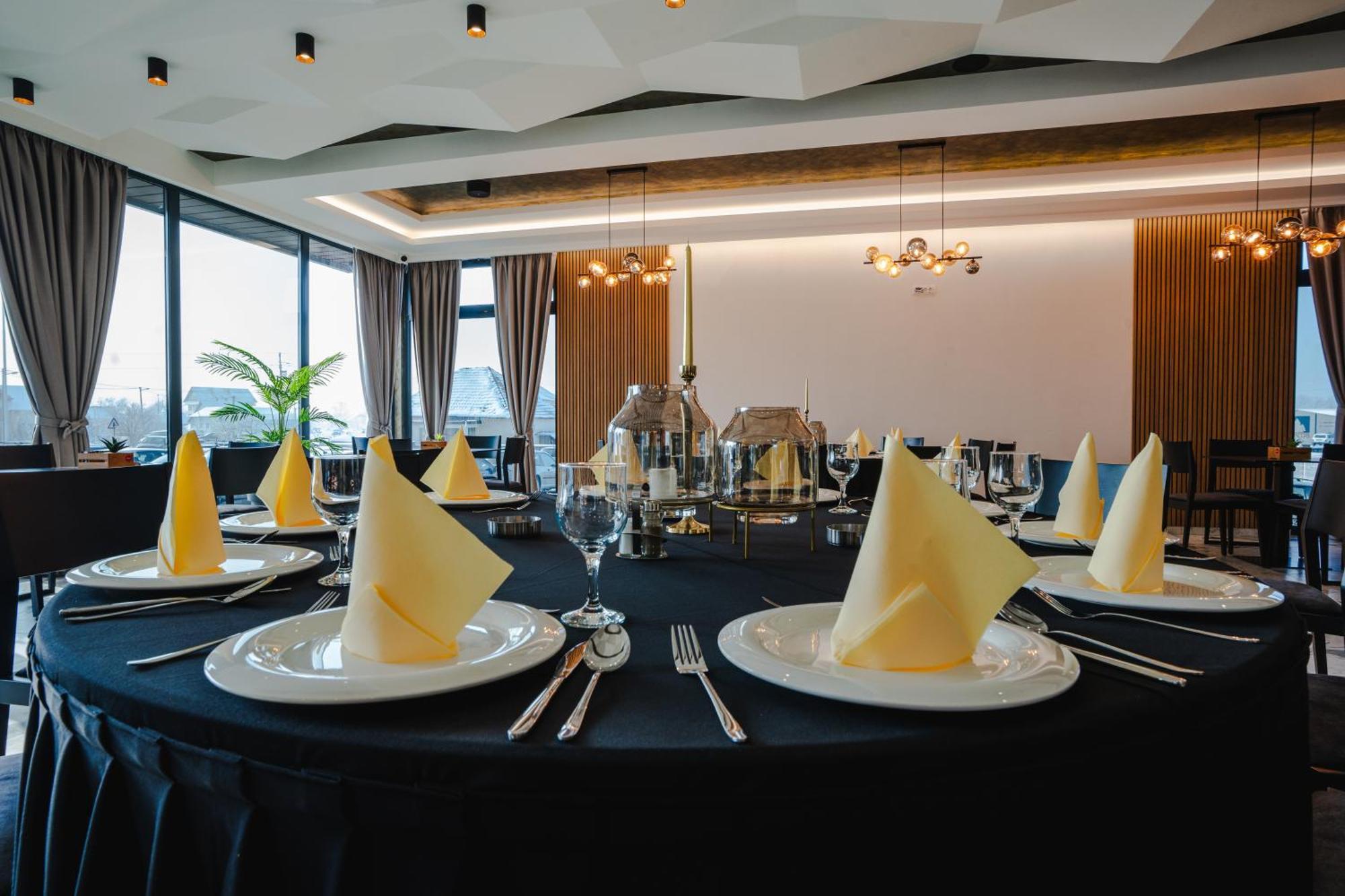 Hotel Nest Bijeljina Luaran gambar