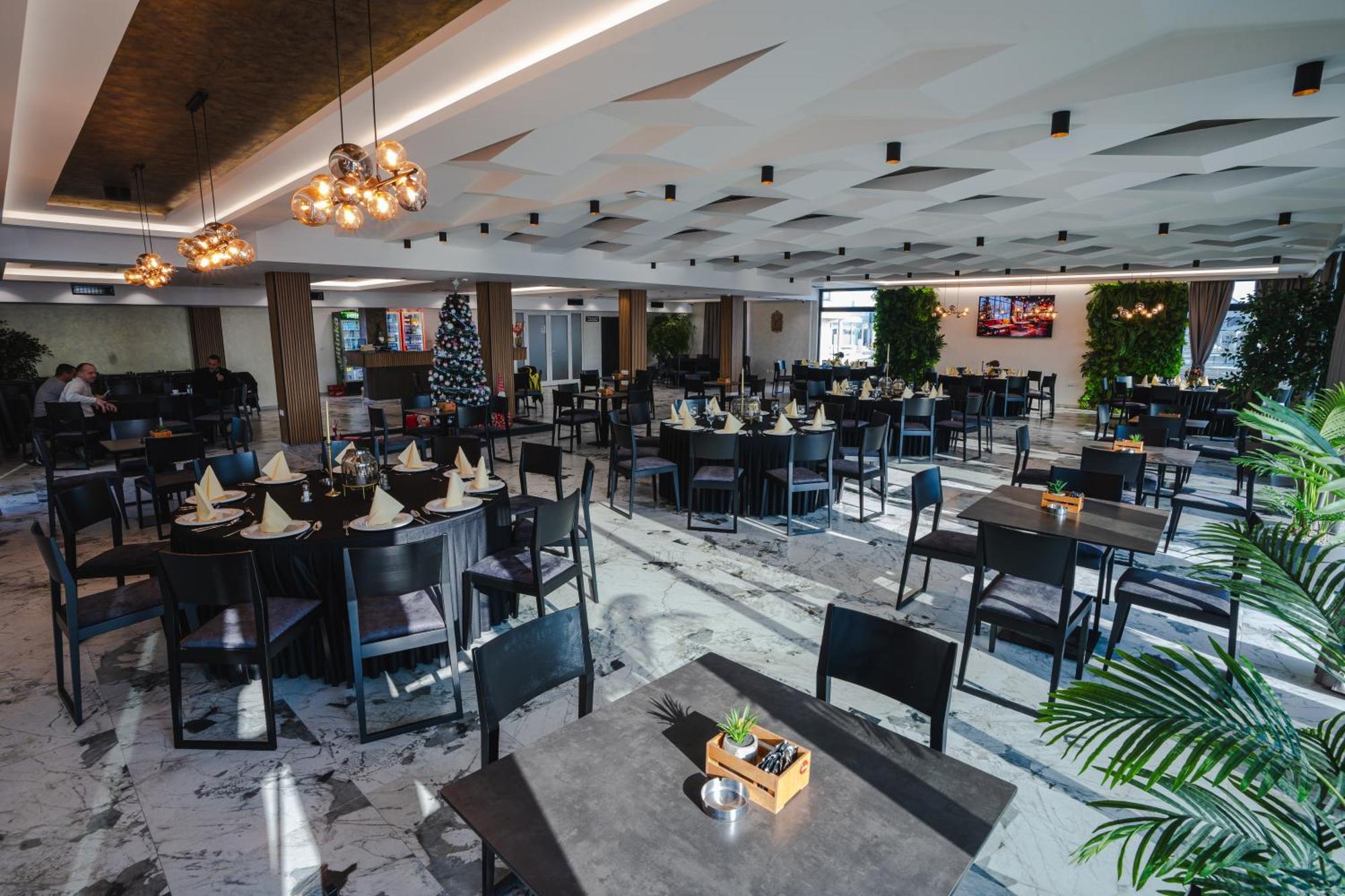 Hotel Nest Bijeljina Luaran gambar