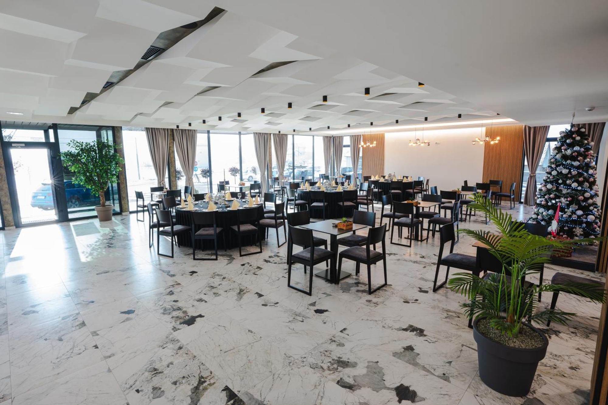 Hotel Nest Bijeljina Luaran gambar