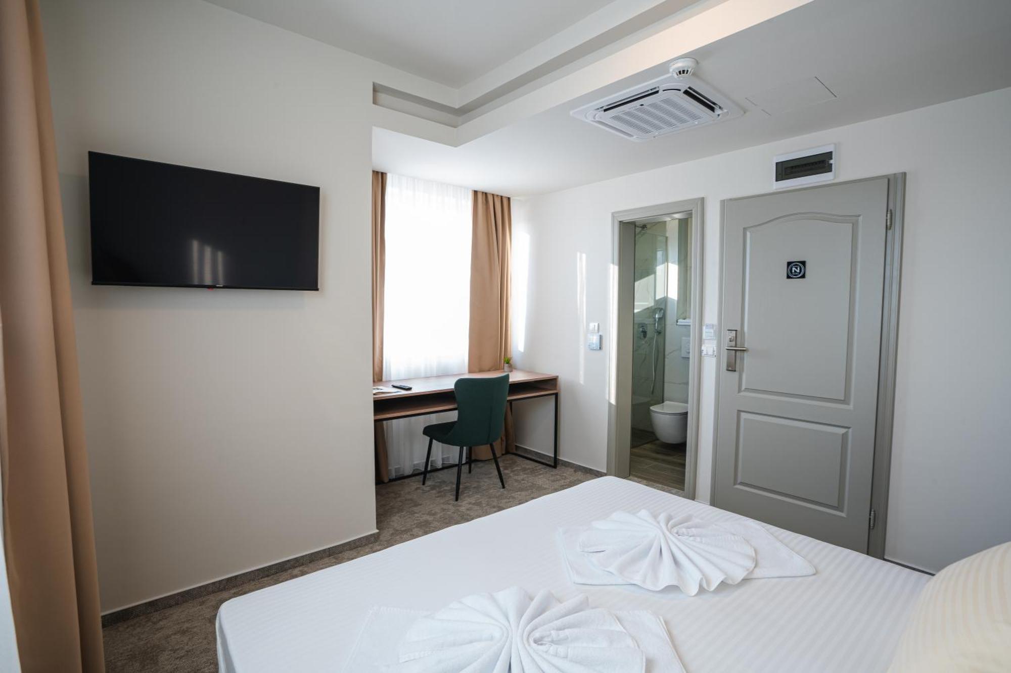 Hotel Nest Bijeljina Luaran gambar