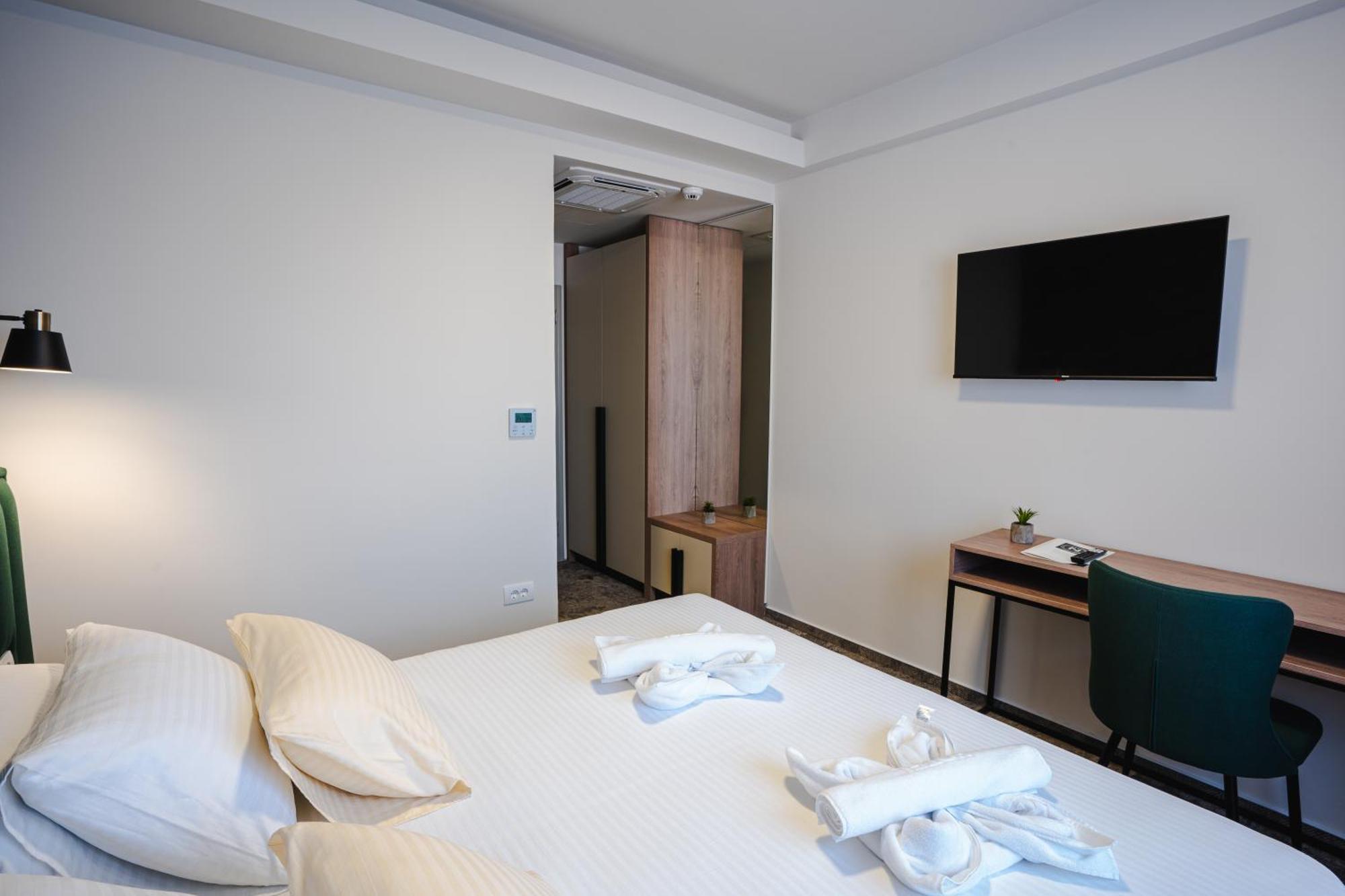 Hotel Nest Bijeljina Luaran gambar